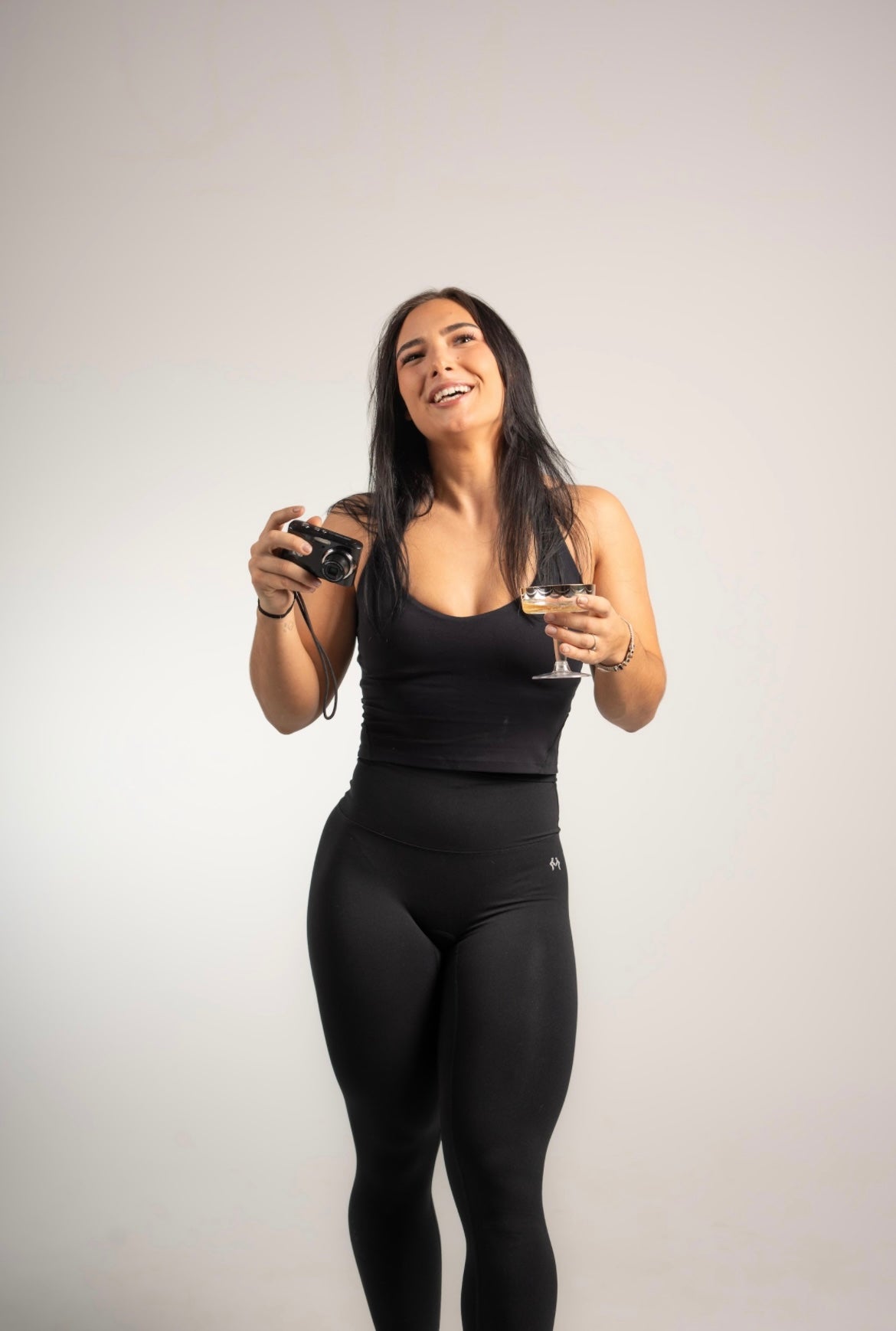 ESSENTIAL LEGGINGS